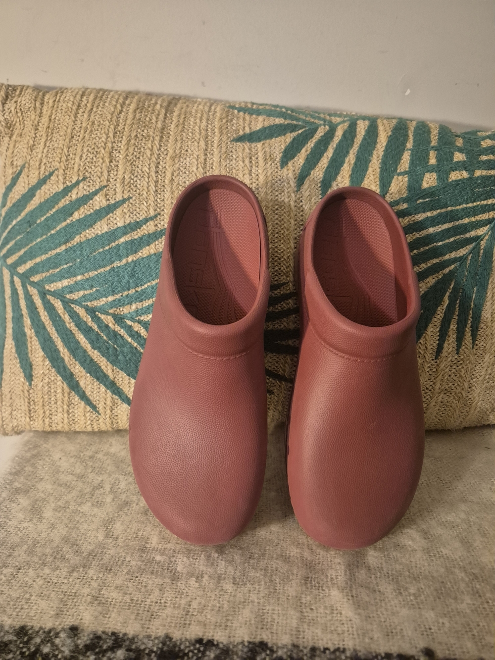 Dansko Women's Slip-On Clogs in Dusty Rose 37 EU / 7 US